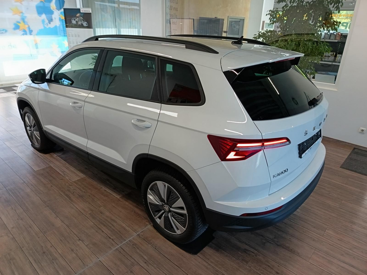 Skoda Karoq Style 1,5TSI DSG*AHK-VORBER*NAVI*LED*R-KAM - SUV: photos 4 Skoda Karoq Style 1,5TSI DSG*AHK-VORBER*NAVI*LED*R-KAM - SUV: photos 4
