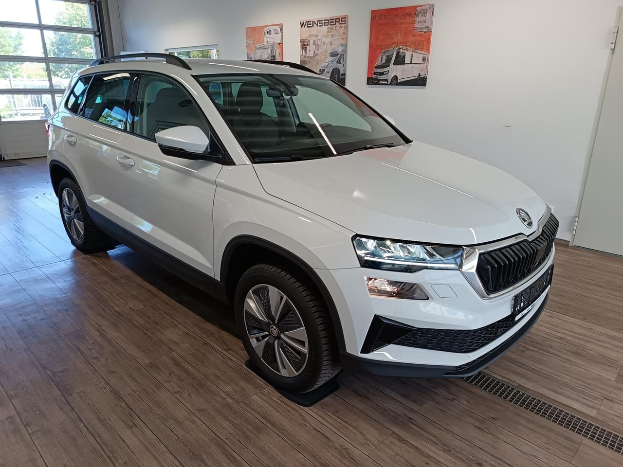 Skoda Karoq Style 1,5TSI DSG*AHK-VORBER*NAVI*LED*R-KAM - SUV: photos 3 Skoda Karoq Style 1,5TSI DSG*AHK-VORBER*NAVI*LED*R-KAM - SUV: photos 3