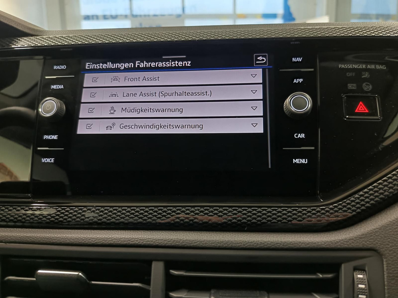 Voiture Volkswagen Polo Life 1.0 TSI 70 kW*LED*R-KAM*TEMP*PDC*SHZ*: photos 14 Voiture Volkswagen Polo Life 1.0 TSI 70 kW*LED*R-KAM*TEMP*PDC*SHZ*: photos 14
