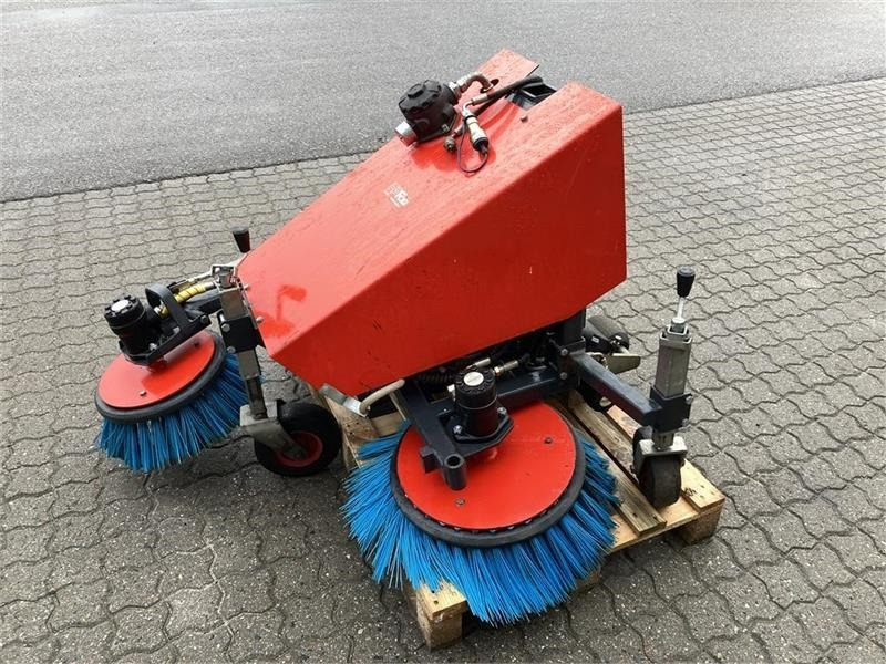 Carraro Feje-sugeanlæg - Brosse: photos 1 Carraro Feje-sugeanlæg - Brosse: photos 1