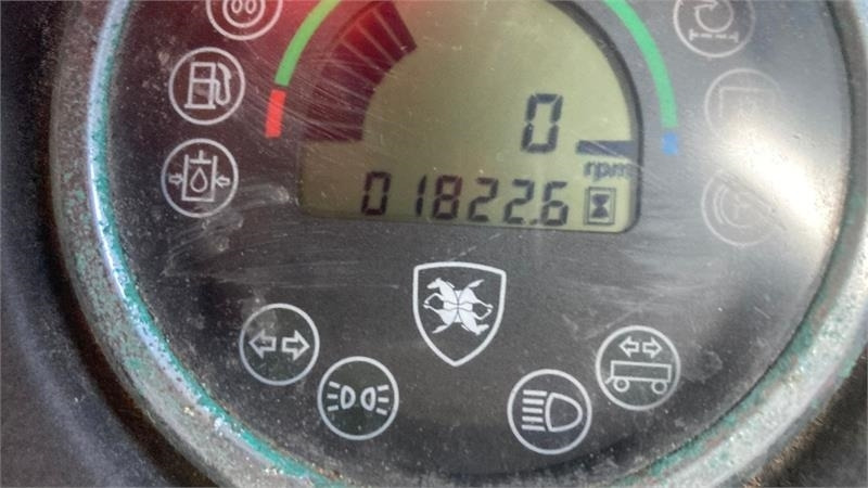 Carraro SP 4400 - Tracteur communal: photos 3 Carraro SP 4400 - Tracteur communal: photos 3