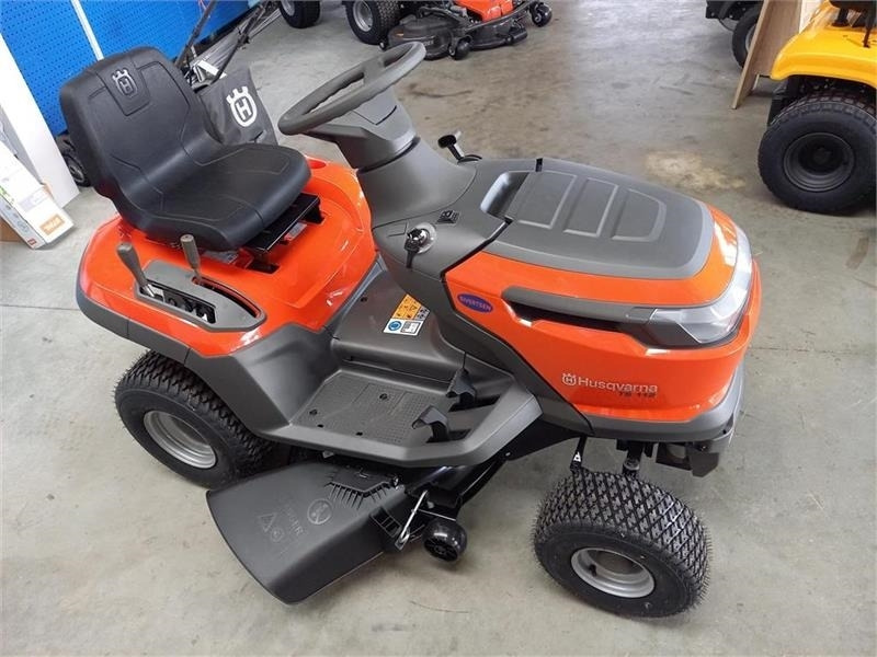 Husqvarna TS 112 - Tracteur communal: photos 3 Husqvarna TS 112 - Tracteur communal: photos 3