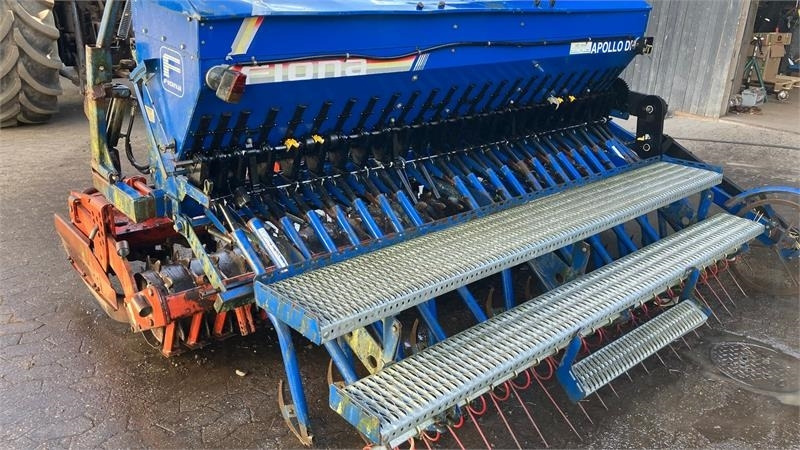 Kuhn HR 3001 M med Fiona Apollo - Combiné de semis: photos 3 Kuhn HR 3001 M med Fiona Apollo - Combiné de semis: photos 3