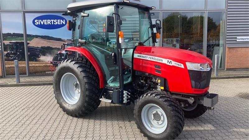 Massey Ferguson 1765 M HC - Tracteur communal: photos 1 Massey Ferguson 1765 M HC - Tracteur communal: photos 1