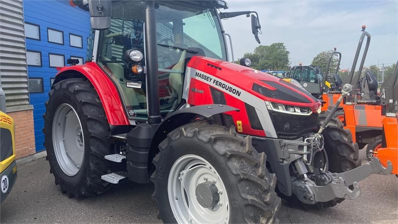 Massey Ferguson 5S.145 Exclusive Dyna-6 Exclusive  - Tracteur agricole: photos 1 Massey Ferguson 5S.145 Exclusive Dyna-6 Exclusive  - Tracteur agricole: photos 1