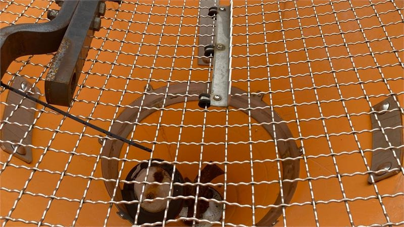 Matev SPR-DS 400 IX PTO drevet - Epandeur de sable pour Véhicule de voirie/ Spécial: photos 2 Matev SPR-DS 400 IX PTO drevet - Epandeur de sable pour Véhicule de voirie/ Spécial: photos 2