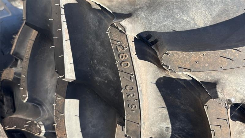 Mitas 420/70-24  - Pneu pour Véhicule de voirie/ Spécial: photos 1 Mitas 420/70-24  - Pneu pour Véhicule de voirie/ Spécial: photos 1