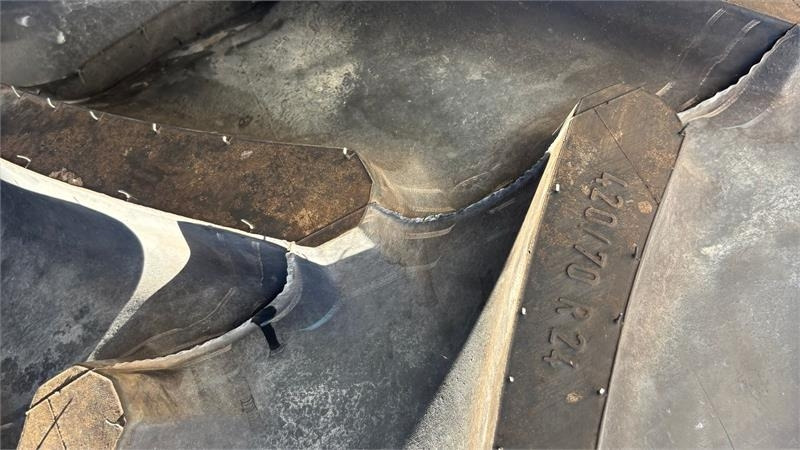 Mitas 420/70-24  - Pneu pour Véhicule de voirie/ Spécial: photos 3 Mitas 420/70-24  - Pneu pour Véhicule de voirie/ Spécial: photos 3