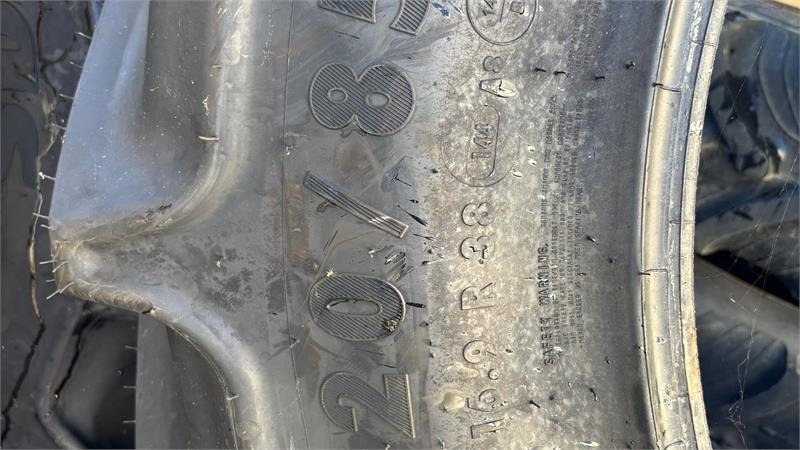 Mitas 420/85R38 & 340/85R28  - Pneu pour Véhicule de voirie/ Spécial: photos 3 Mitas 420/85R38 & 340/85R28  - Pneu pour Véhicule de voirie/ Spécial: photos 3