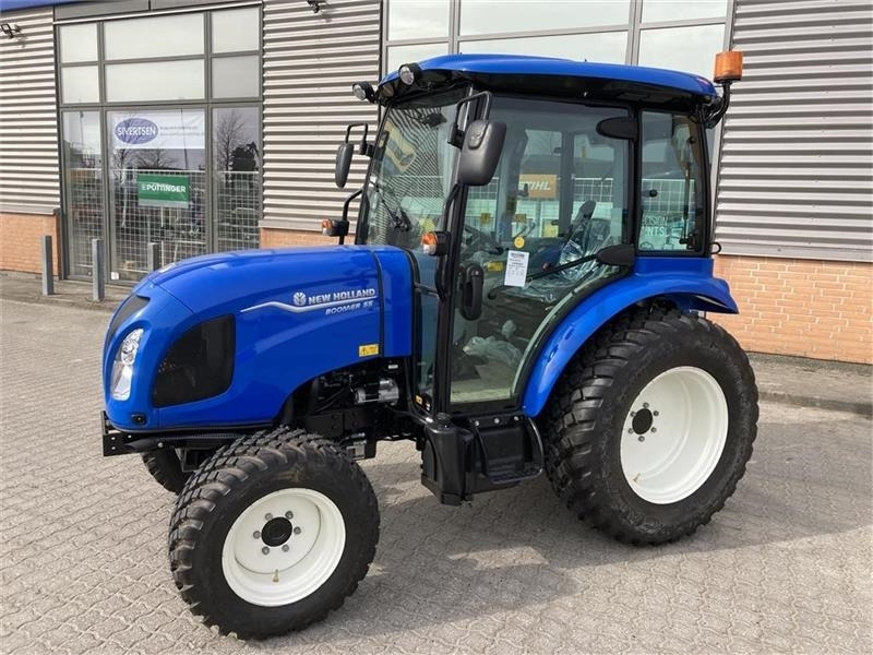 New Holland Boomer 55 Stage V - Frontlift og PTO - Tracteur communal: photos 2 New Holland Boomer 55 Stage V - Frontlift og PTO - Tracteur communal: photos 2