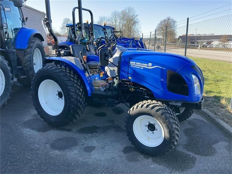 New Holland Boomer 55 Stage V - Rops - Tracteur communal: photos 1 New Holland Boomer 55 Stage V - Rops - Tracteur communal: photos 1