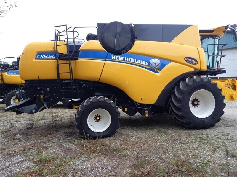 New Holland CX8.80 SLH med 25 fods Varifeed - Moissonneuse-batteuse: photos 3 New Holland CX8.80 SLH med 25 fods Varifeed - Moissonneuse-batteuse: photos 3