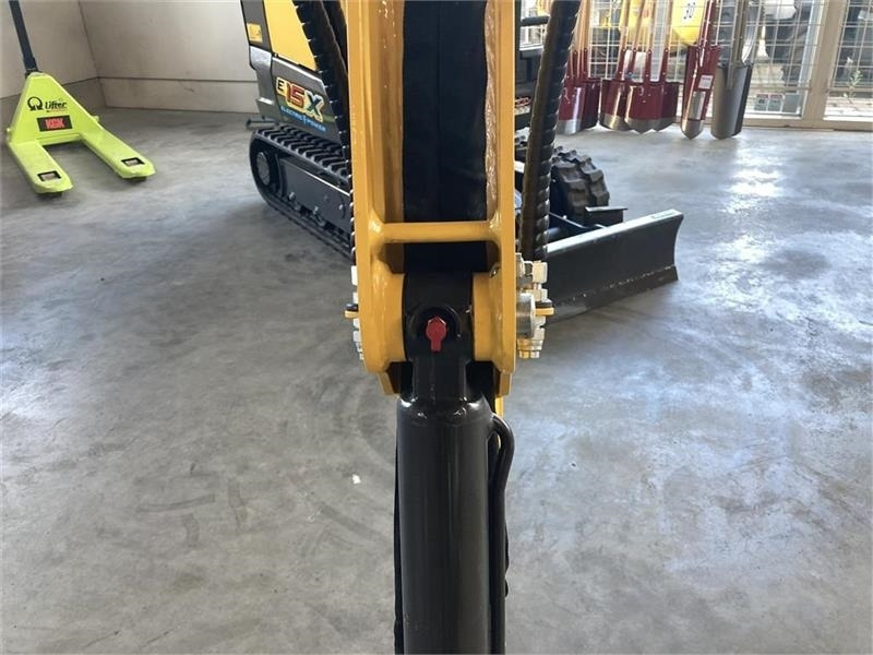 Mini pelle New Holland E15x Elektrisk: photos 7