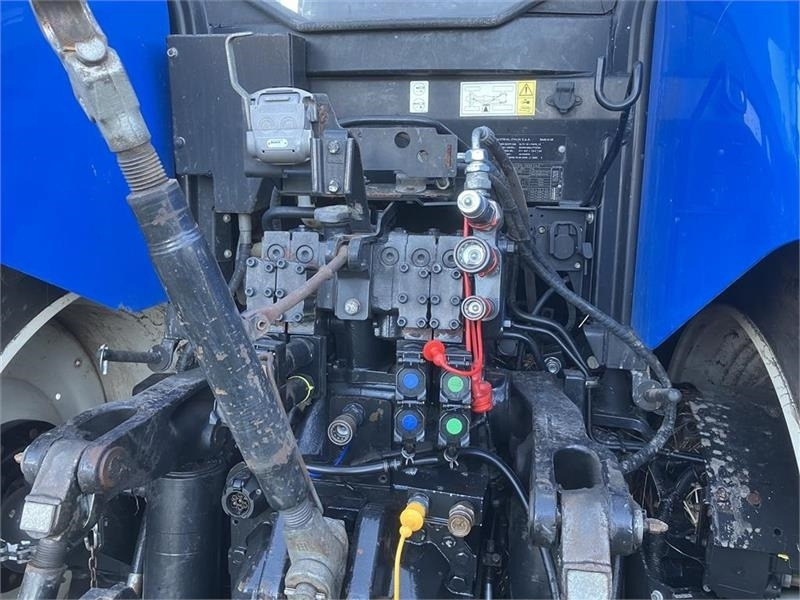 New Holland T7.270 AUTO COMMAND - Tracteur agricole: photos 5 New Holland T7.270 AUTO COMMAND - Tracteur agricole: photos 5
