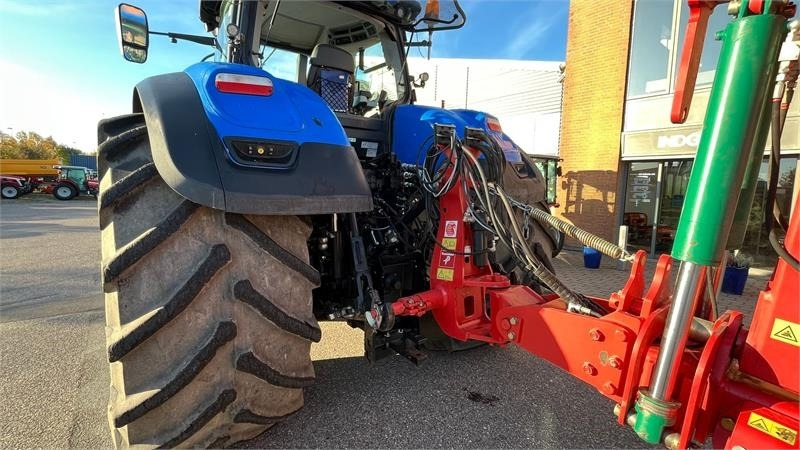 New Holland T7.315 HD AutoComand  - Tracteur agricole: photos 4 New Holland T7.315 HD AutoComand  - Tracteur agricole: photos 4