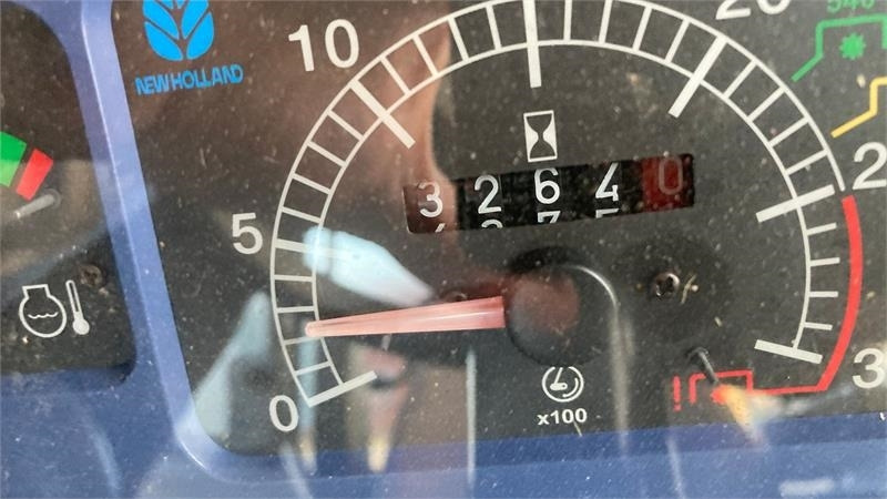 New Holland TD90D - Tracteur agricole: photos 4 New Holland TD90D - Tracteur agricole: photos 4