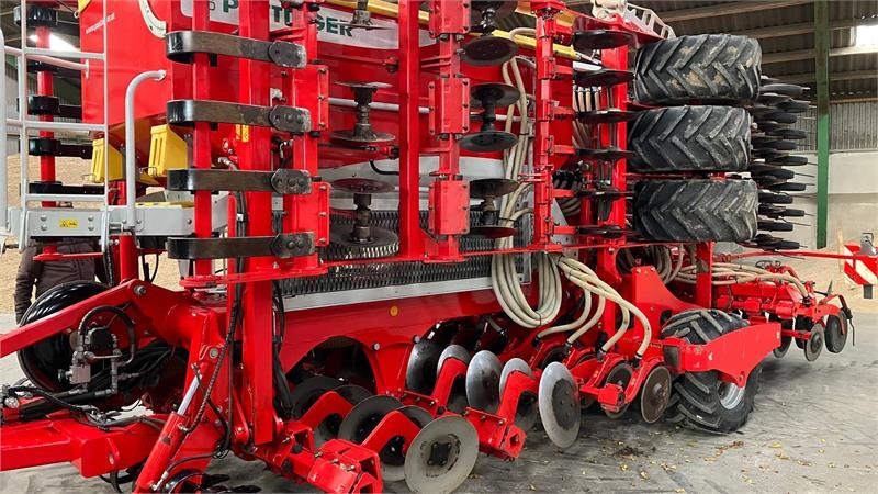 Pöttinger Terrasem C6 Fertilizer - Semoir: photos 2 Pöttinger Terrasem C6 Fertilizer - Semoir: photos 2