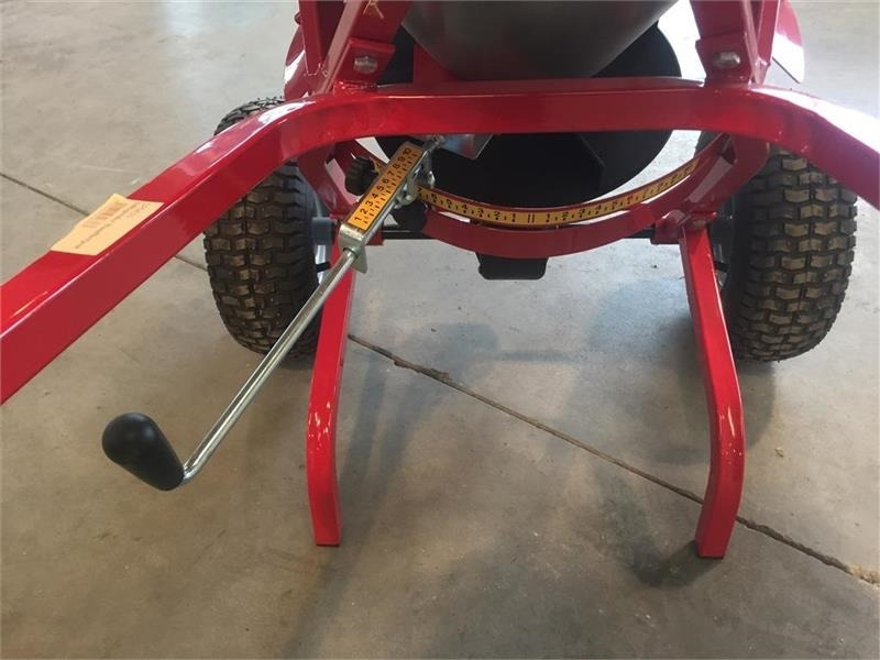 Rondini SPM 50 - Epandeur de sable: photos 4 Rondini SPM 50 - Epandeur de sable: photos 4