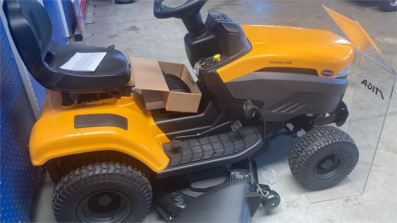 Stiga Tornado 5108 - Tracteur communal: photos 3 Stiga Tornado 5108 - Tracteur communal: photos 3