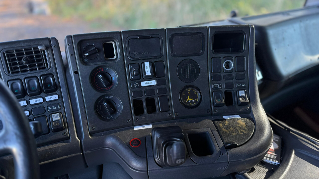Camion de pompier SCANIA P94: photos 13