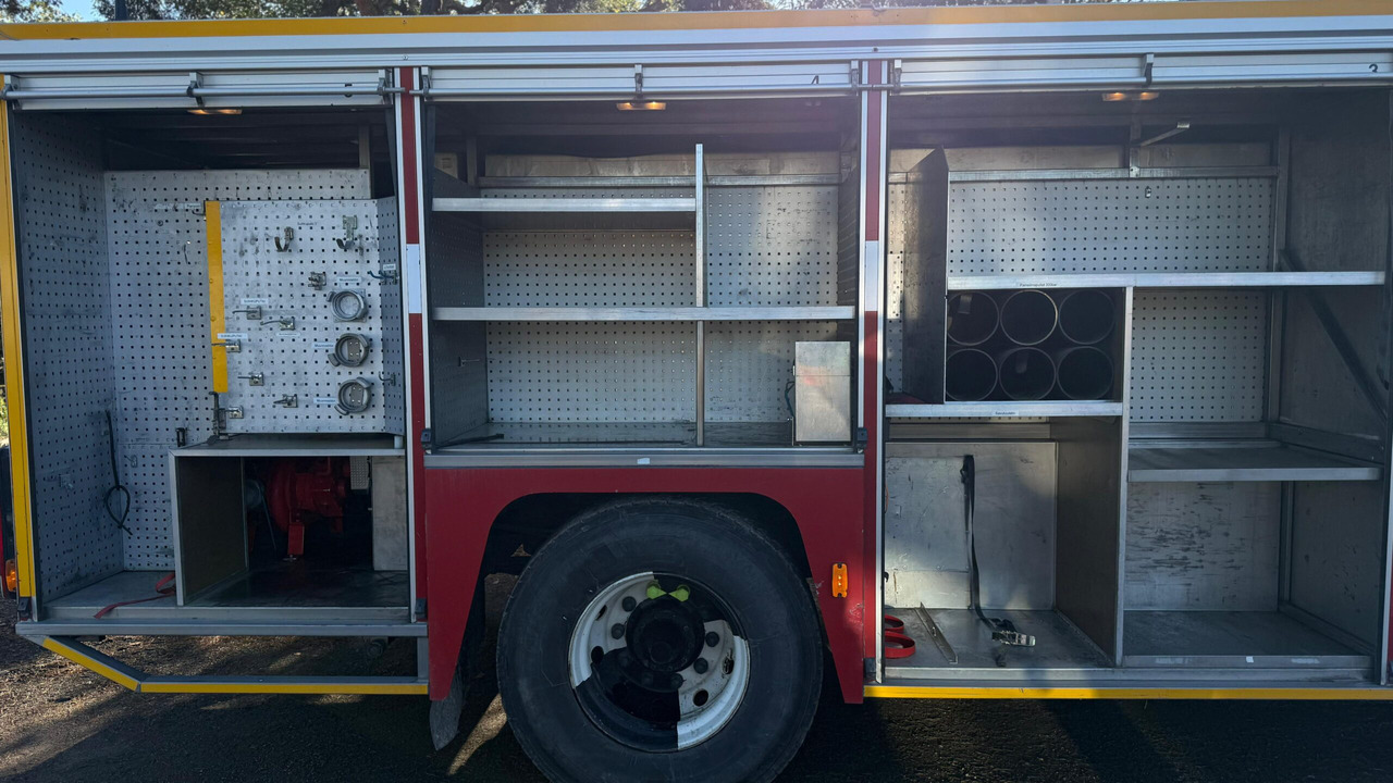 Camion de pompier SCANIA P94: photos 9