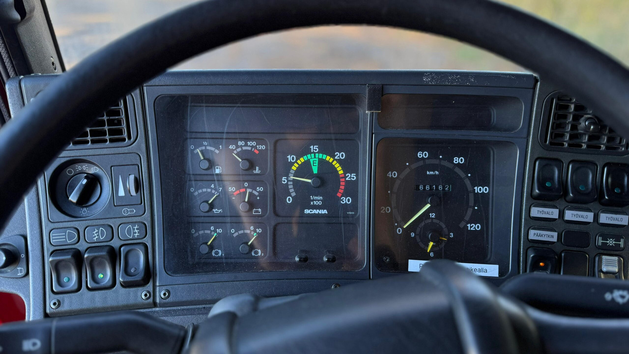Camion de pompier SCANIA P94: photos 12