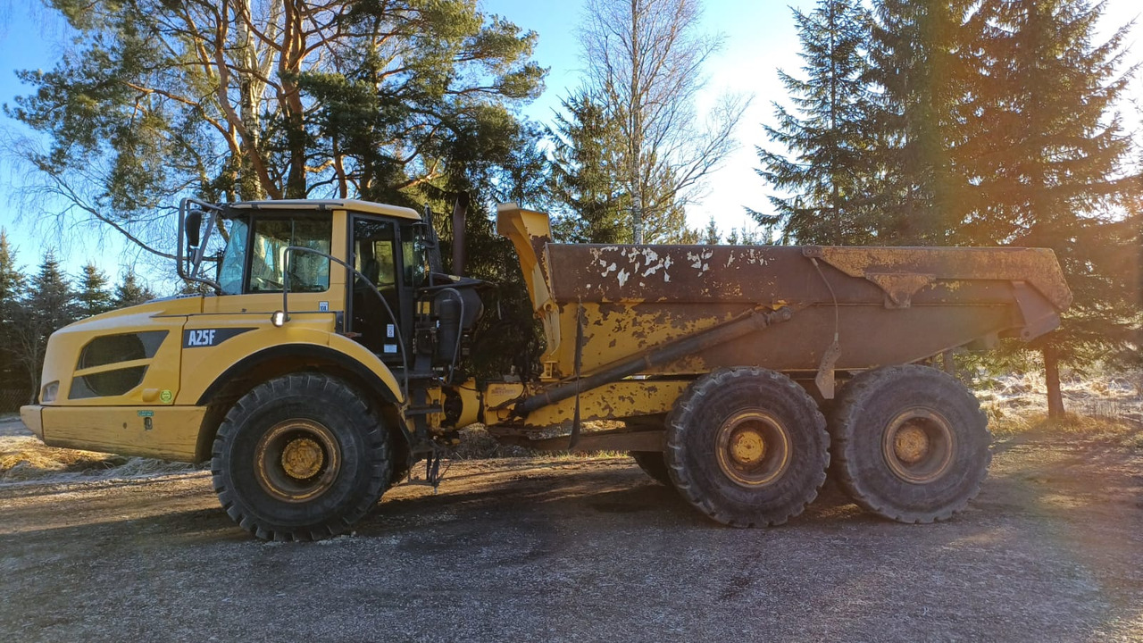 Volvo A25F - Tombereau articulé: photos 2 Volvo A25F - Tombereau articulé: photos 2