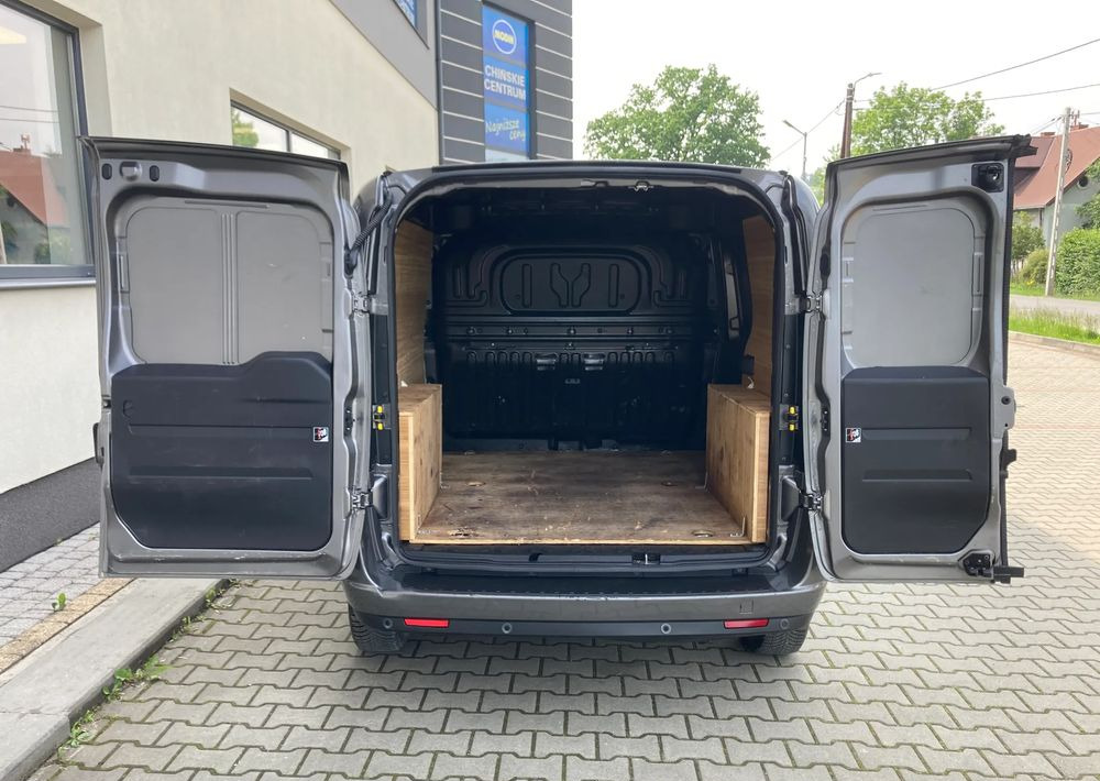 Fiat FIAT DOBLO 3 OSOBOWY krótki parnter berlingo - Fourgon utilitaire: photos 5 Fiat FIAT DOBLO 3 OSOBOWY krótki parnter berlingo - Fourgon utilitaire: photos 5