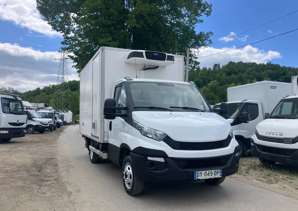 Iveco Daily 35C15 chłodnia 6 palet winda - Utilitaire frigorifique: photos 2 Iveco Daily 35C15 chłodnia 6 palet winda - Utilitaire frigorifique: photos 2