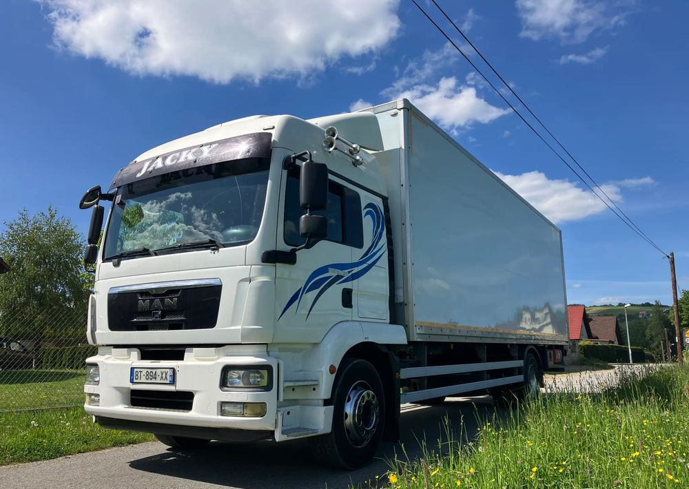 MAN MAN TGM 18.290 KURIERKA KONTENER 20 PALET SYPIALKA - Camion fourgon: photos 1 MAN MAN TGM 18.290 KURIERKA KONTENER 20 PALET SYPIALKA - Camion fourgon: photos 1