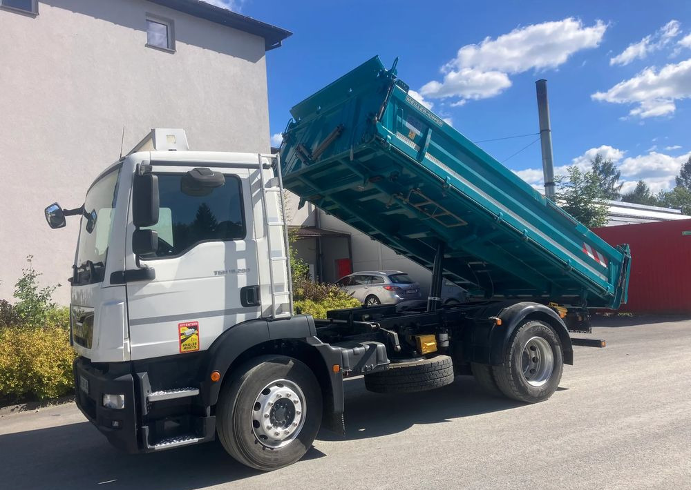 MAN MAN TGM 18.290 kiper MEILLER wywrotka blokada mostu - Camion benne: photos 1 MAN MAN TGM 18.290 kiper MEILLER wywrotka blokada mostu - Camion benne: photos 1