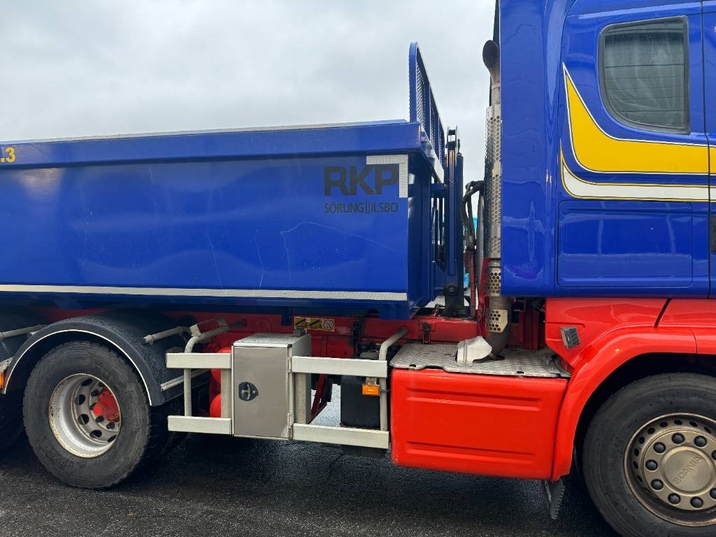 Scania R520LB8X4*4HNB - Camion benne: photos 4 Scania R520LB8X4*4HNB - Camion benne: photos 4