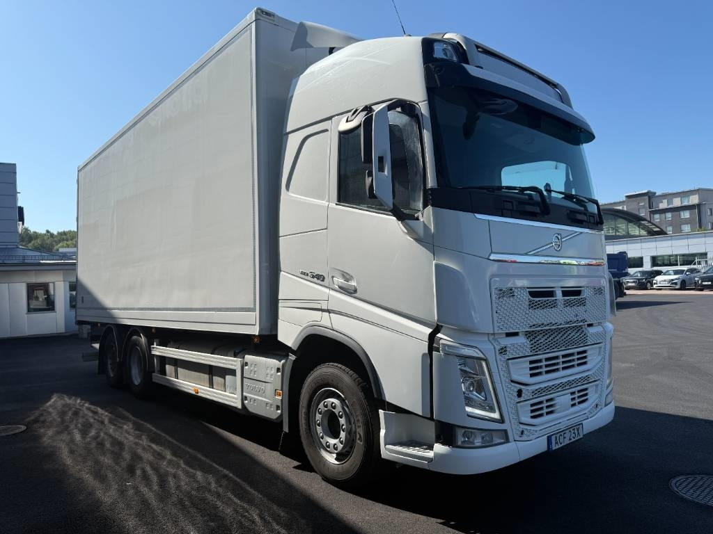 Volvo FH 540 6x2 - Camion fourgon: photos 3 Volvo FH 540 6x2 - Camion fourgon: photos 3
