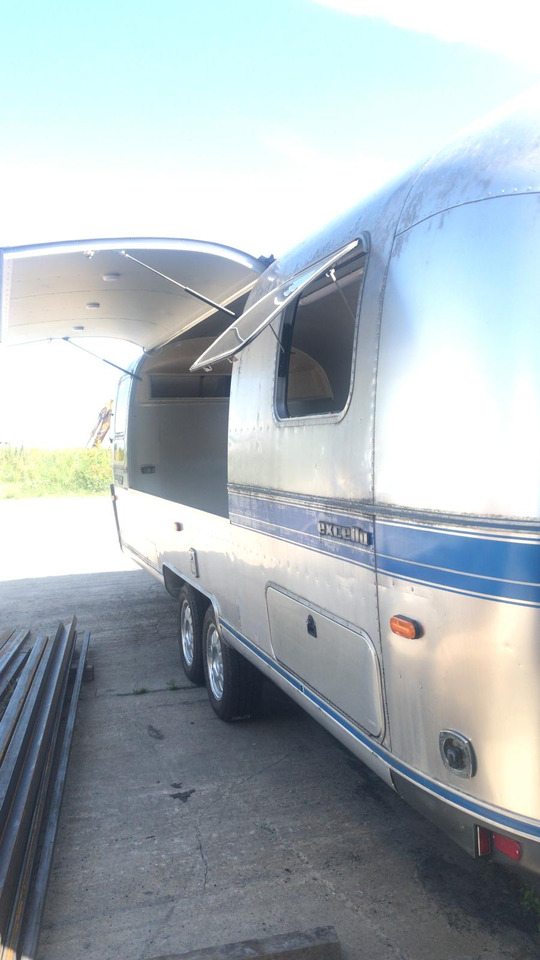 1992 Airstream Classic 1992 Airstream Classic – Fully Rebuilt Vintage Travel Trailer - Remorque magasin: photos 5 1992 Airstream Classic 1992 Airstream Classic – Fully Rebuilt Vintage Travel Trailer - Remorque magasin: photos 5