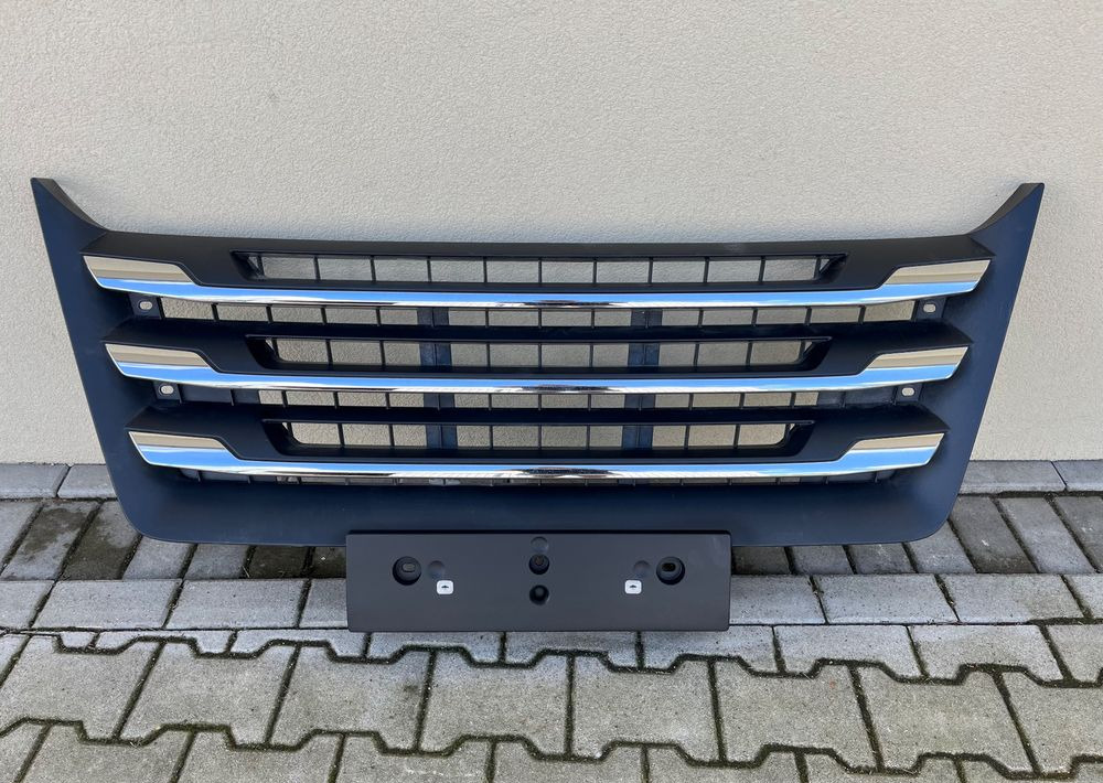 Grill MAN TG3 TGX nowy model chrom atrapa gril - Calandre pour Camion: photos 1 Grill MAN TG3 TGX nowy model chrom atrapa gril - Calandre pour Camion: photos 1