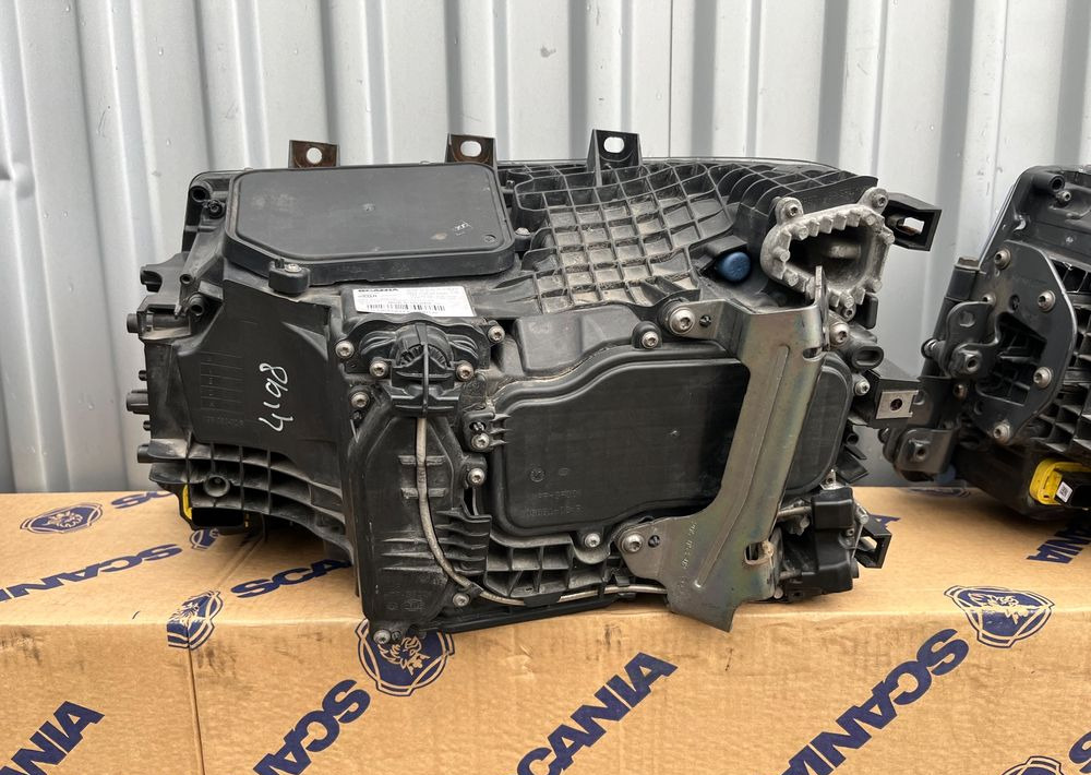 Lampa LED Scania R S NGS NGR reflektor 2674391 - Lumière/ Éclairage pour Camion: photos 3 Lampa LED Scania R S NGS NGR reflektor 2674391 - Lumière/ Éclairage pour Camion: photos 3