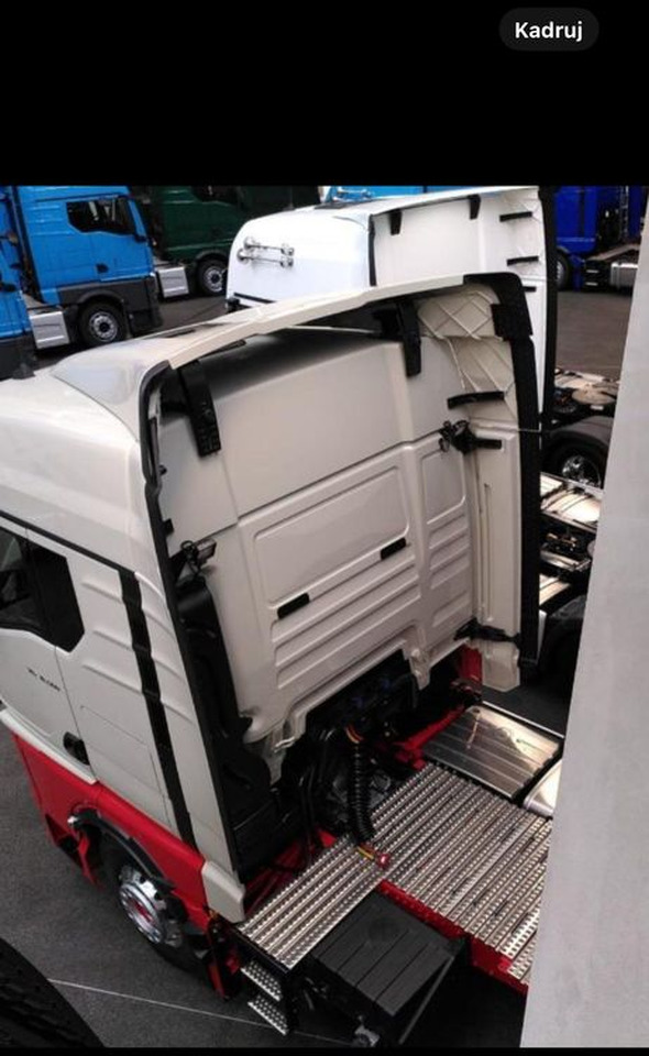 NOWY komplet spoilerów MAN TGX TG3 GM owiewki spoilery z gumami - Carrosserie et extérieur pour Camion: photos 2 NOWY komplet spoilerów MAN TGX TG3 GM owiewki spoilery z gumami - Carrosserie et extérieur pour Camion: photos 2