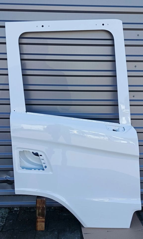 SCANIA G NGT DRZWI PRAWE - Portière et pièces pour Camion: photos 1 SCANIA G NGT DRZWI PRAWE - Portière et pièces pour Camion: photos 1