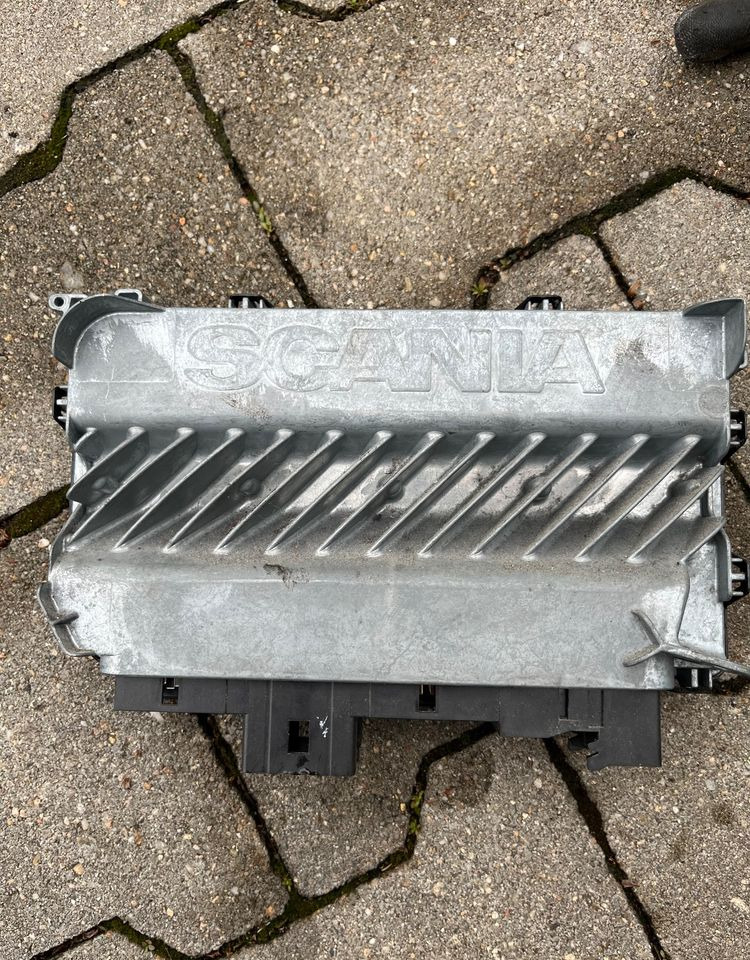 Sterownik ECU CUV3 Scania R S komputer NTG - Système électrique pour Camion: photos 3 Sterownik ECU CUV3 Scania R S komputer NTG - Système électrique pour Camion: photos 3
