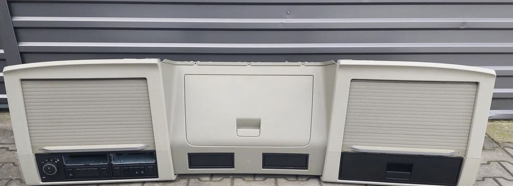 VOLVO FH4 PÓŁKA KONSOLA GÓRNA - Cabine et intérieur pour Camion: photos 1 VOLVO FH4 PÓŁKA KONSOLA GÓRNA - Cabine et intérieur pour Camion: photos 1