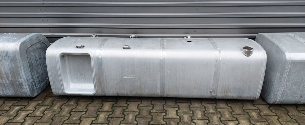 ZBIORNIK PALIWA DAF XF 845L - Réservoir de carburant pour Camion: photos 1 ZBIORNIK PALIWA DAF XF 845L - Réservoir de carburant pour Camion: photos 1
