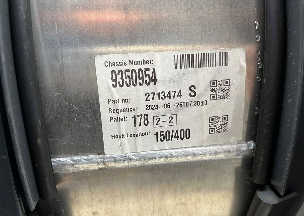Zbiornik paliwa Scania R S 165 L kompletny 2600650 bak NGS NGR - Réservoir de carburant pour Camion: photos 5 Zbiornik paliwa Scania R S 165 L kompletny 2600650 bak NGS NGR - Réservoir de carburant pour Camion: photos 5