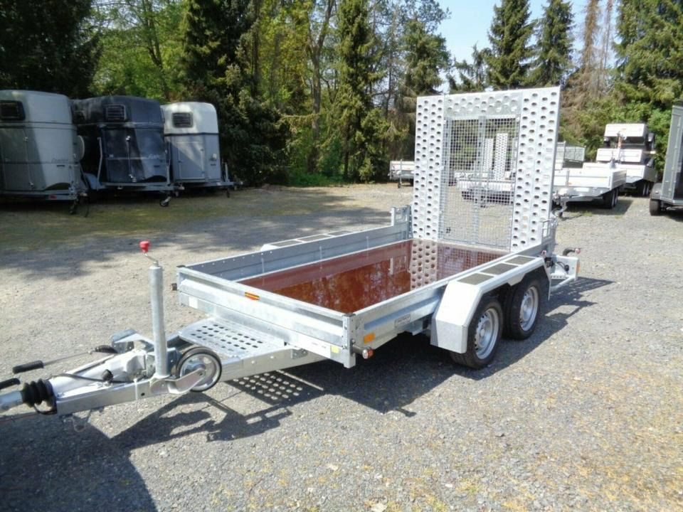 Böckmann PKW-Anhänger Baumaschinentransporter, 3,5 to. 100 km/h - Remorque porte engin: photos 1 Böckmann PKW-Anhänger Baumaschinentransporter, 3,5 to. 100 km/h - Remorque porte engin: photos 1