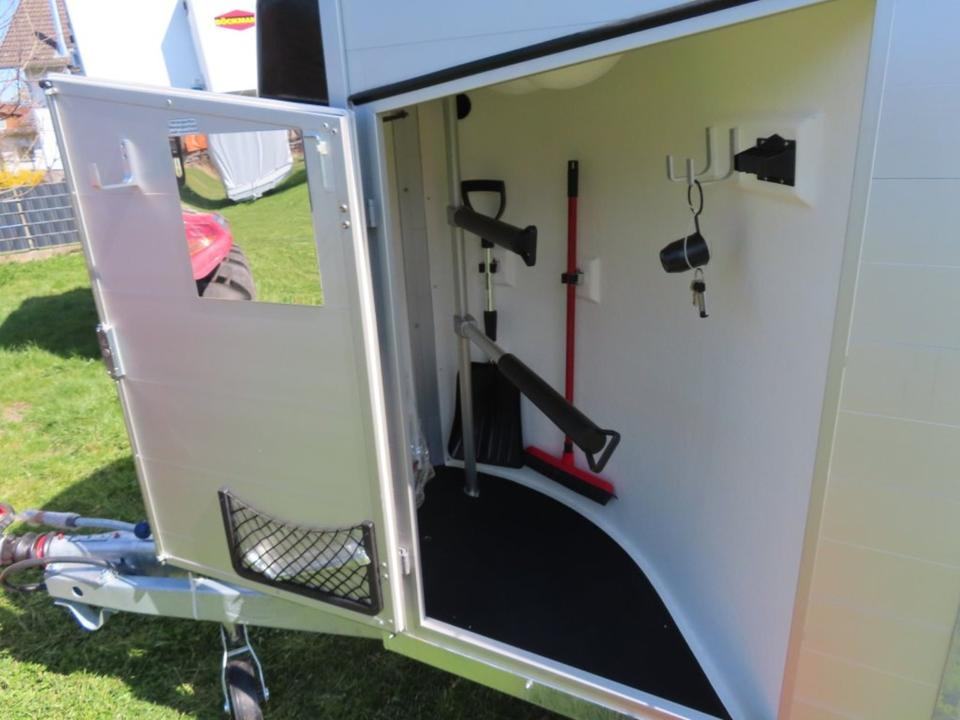 Böckmann,Pferdeanhänger, "Champion R" ALUBODEN, Sattelka, 100 km - Van chevaux: photos 3 Böckmann,Pferdeanhänger, "Champion R" ALUBODEN, Sattelka, 100 km - Van chevaux: photos 3