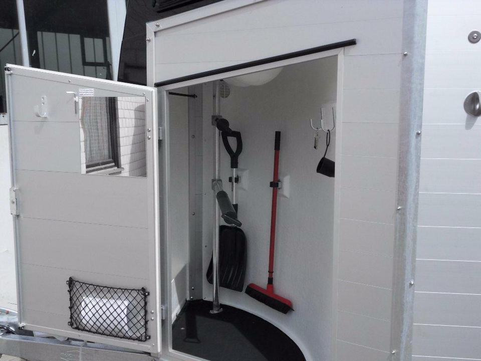 Böckmann Pferdeanhänger Champion R, Flügeltürkombi - Van chevaux: photos 4 Böckmann Pferdeanhänger Champion R, Flügeltürkombi - Van chevaux: photos 4