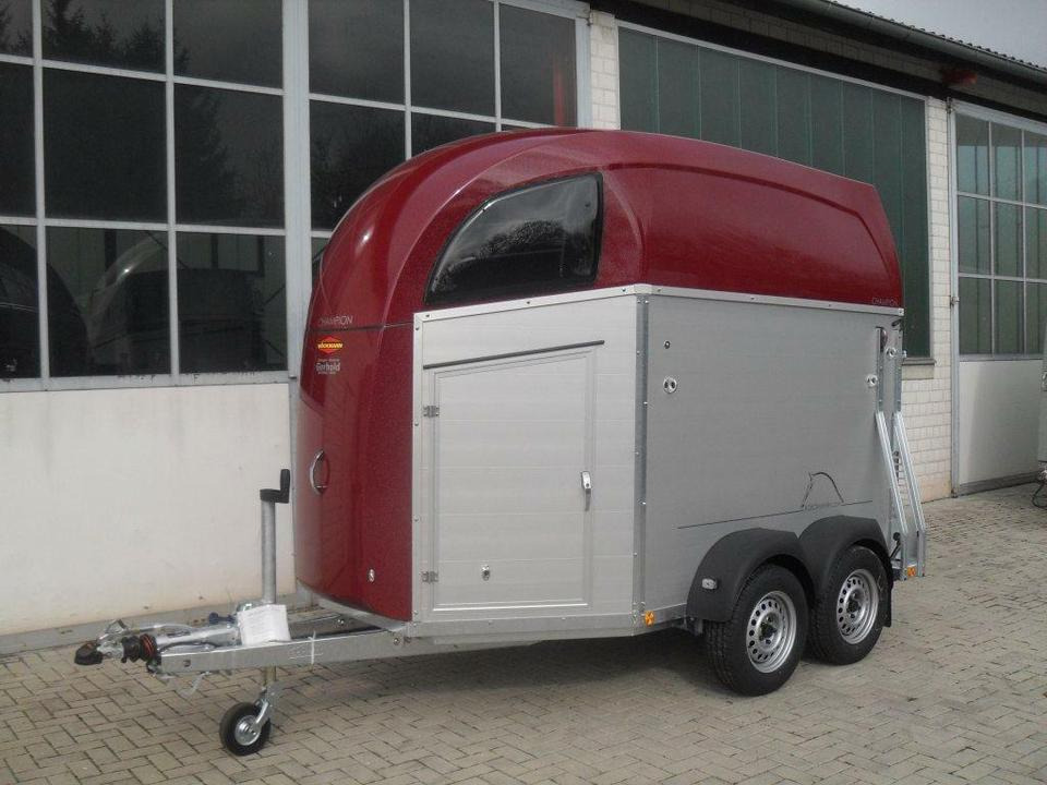 Böckmann Pferdeanhänger Champion R, SaKa., 100 km/h - Van chevaux: photos 1 Böckmann Pferdeanhänger Champion R, SaKa., 100 km/h - Van chevaux: photos 1