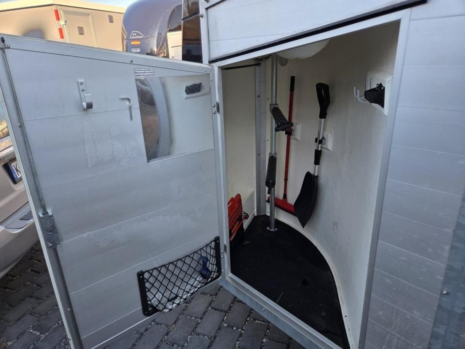 Böckmann, Pferdeanhänger, Champion R, top, SaKa. 100 km/h - Van chevaux: photos 2 Böckmann, Pferdeanhänger, Champion R, top, SaKa. 100 km/h - Van chevaux: photos 2