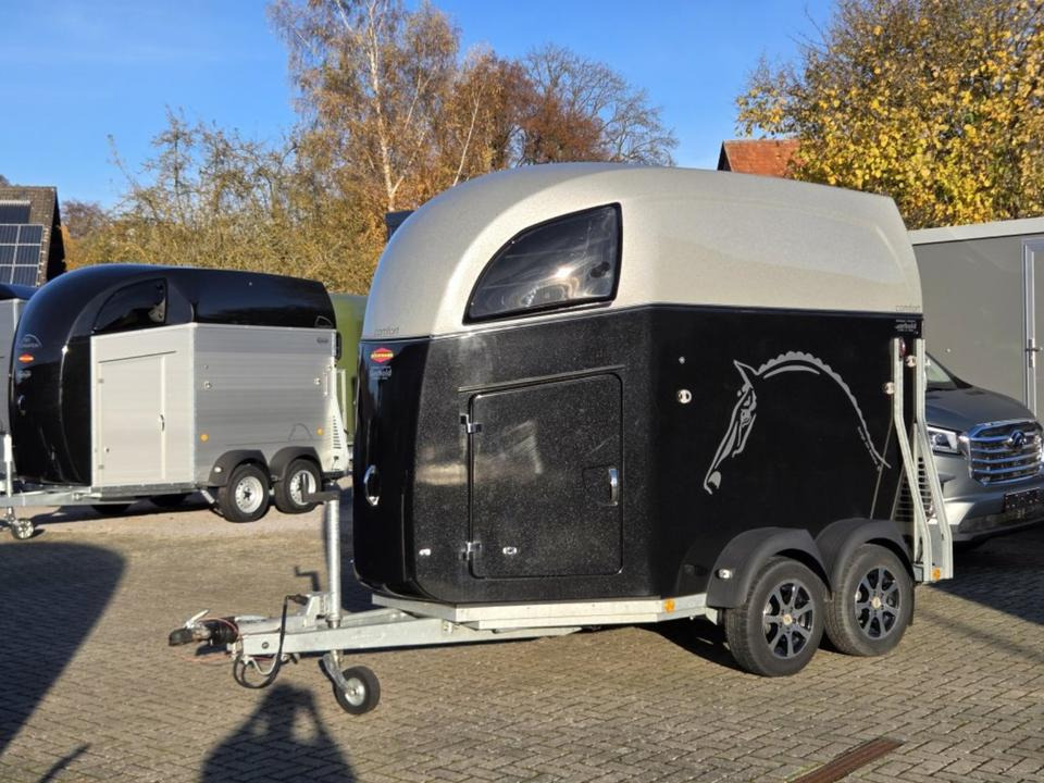 Böckmann Pferdeanhänger, Comfort, Alub. Sattelk. 100 km/h, top - Van chevaux: photos 1 Böckmann Pferdeanhänger, Comfort, Alub. Sattelk. 100 km/h, top - Van chevaux: photos 1