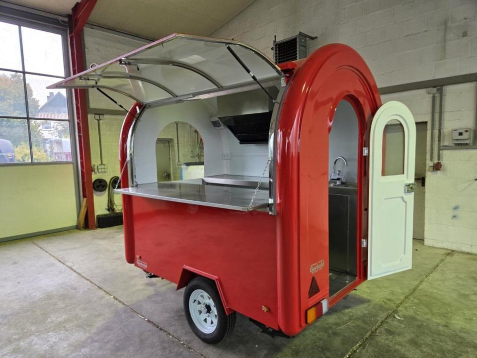 PKW-Anhänger Food-Trailer Verkaufsanhänger Imbiss Abzugshaube - Remorque magasin: photos 1 PKW-Anhänger Food-Trailer Verkaufsanhänger Imbiss Abzugshaube - Remorque magasin: photos 1