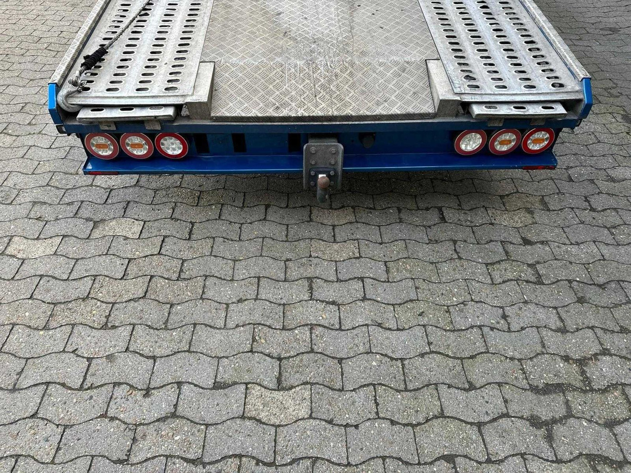 Remorqueuse Mercedes-Benz Sprinter 2.7 CDI ABSCHLEPPWAGEN SCHLAFKABINE: photos 8